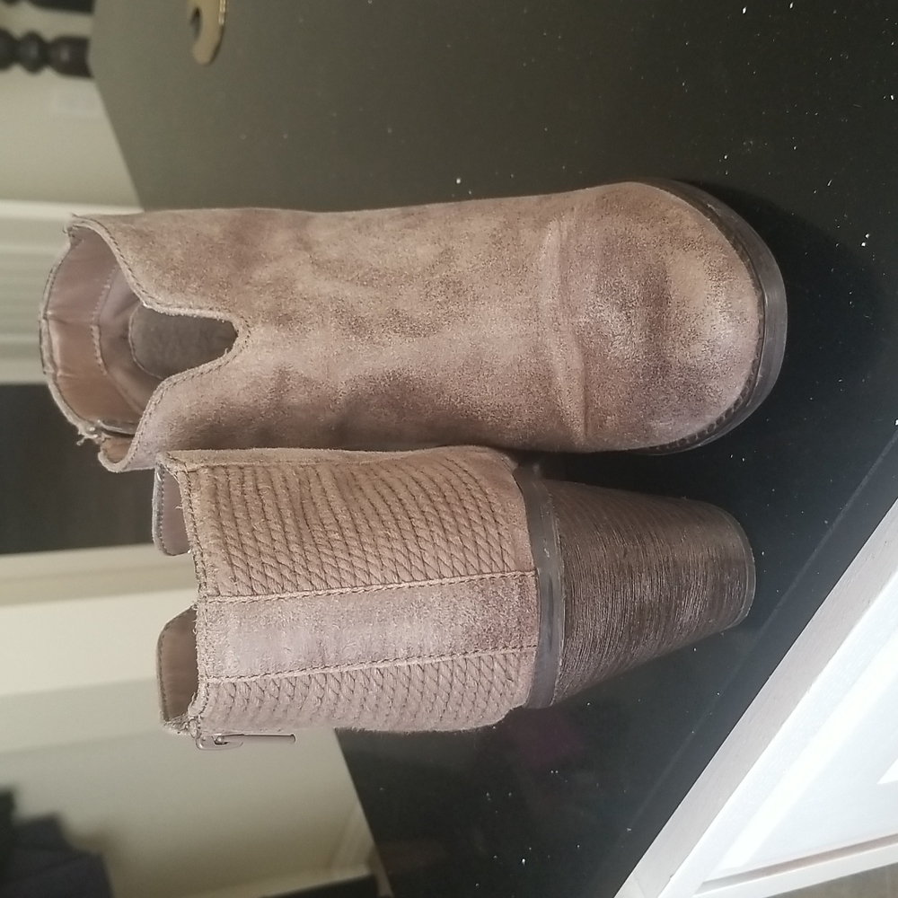 Carlos Santana Brown Booties